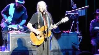Willie Nelson - South of the Border (Houston 11.19.13) HD