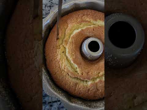 Buttery, moist Caribbean Rum Cake #caribbeanrecipes #christmas