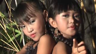Download lagu Ami & Ima - Mustafa MPEG2 DVD PAL mp3