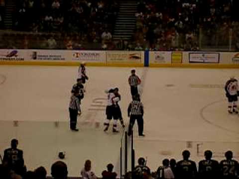 Hockey fight - AHL