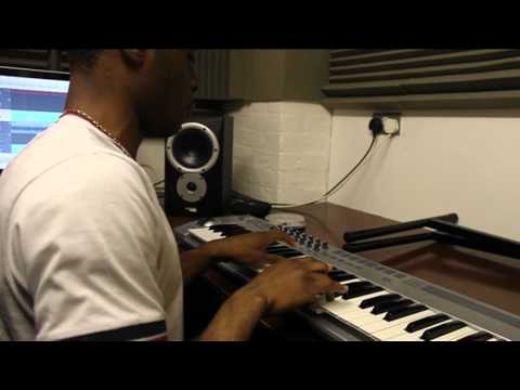 Live Your Life - Erick Morillo & Eddie Thoneick feat Shawnee Taylor (Piano Freestyle)