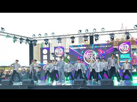 RandomDance : Ditto @ Icon Siam Dance Topia - IconSiam【4K 60FPS】