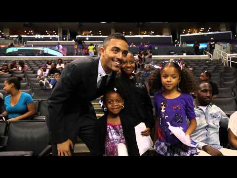 Andre Mieux Live @ the Staples Center (Celebrity OCAAT Basketball Game)