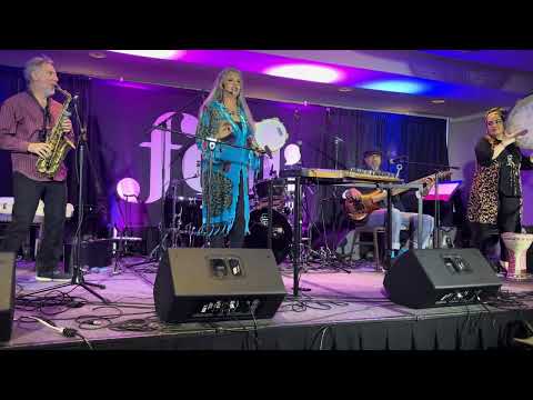 Al Qahwa - Peace (Issalam) - music by E. Tollar and M.Tollar; Lyrics by E.Lotayef