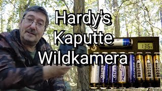 Hardy flutet Kameras im Bach oder wie man Batterien leer macht.