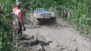 preview picture of video '4x4 Imperatriz-Ma: Grand Cherokee Agustinópolis - To. 2'