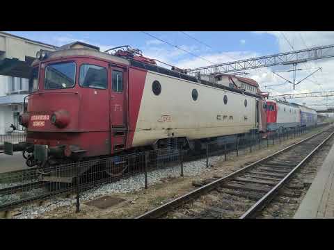 Tren R5443 Bacau - Pascani cu 2 locomotive si un vagon pleaca din Bacau cu 41-0720-3 - 04.08.2022