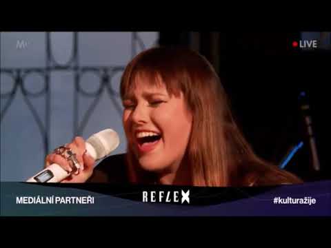 Ewa Farna - New E5 in 