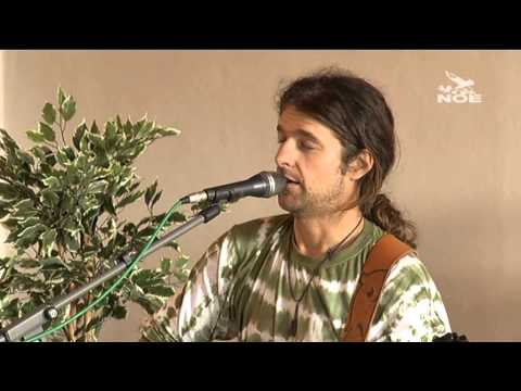 Pavel Tabásek - Pavel Tabásek - Zavřeli jsme hospodu live (Folková Růže, 2012)