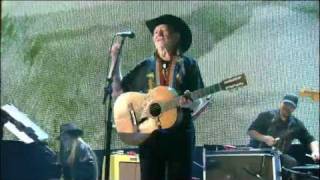 Willie Nelson - Still Is Still Moving To Me (Live at Farm Aid 2011)
