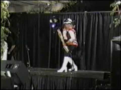 Ayashii Cosplayers @ Ani-Magic 2004 - #08  Haruko FLCL
