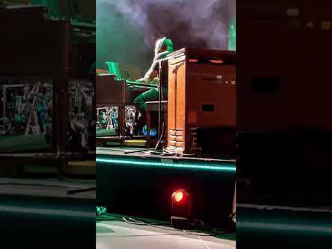 Shedrick Mitchell is Blazing this B3 Solo 🎹🔥🔥🔥 Maxwell Concert