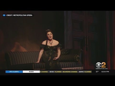 Russian soprano Anna Netrebko withdraws from Met Opera