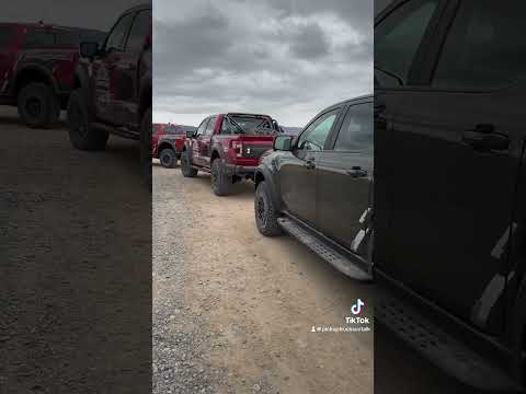 Little Ford Raptor or Big Ford Raptor?? #trucktalk #fordraptor
