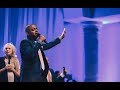 Vientos de Gloria (en vivo) - New Wine | El Rey Jesus