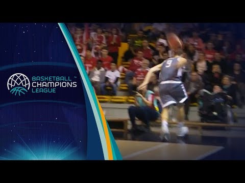 Incredbile assist from almost outside the field! - Leloup in action vs. Rosa Radom