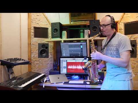 Prinz M.  feat.  Syntheticsax - Obsession (The Distance & Riddick remix)