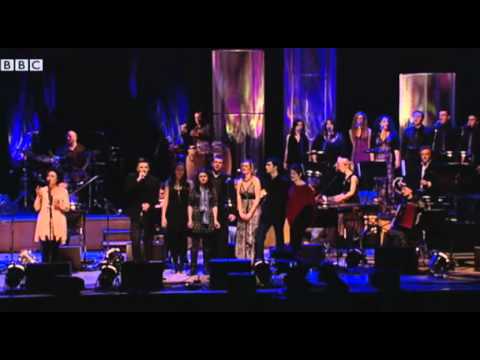 Ricky Ross & Loraine McIntosh - Sunshine on Leith (live, Glasgow, 2010)