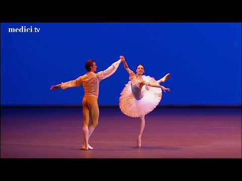 Daria Khokhlova Artemy Belyakov La Fille mal gardée pas de deux (Дарья Хохлова Артемий Беляков)