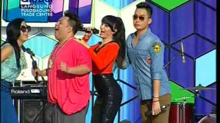 Download lagu ZASKIA Live At 100% Ampuh (11-08-2012) Courtesy GLOBAL TV mp3