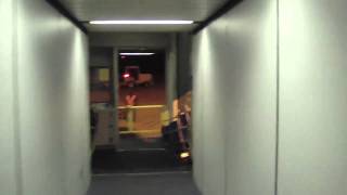 preview picture of video 'Roanoke Regional AIrport: Boarding Flight 5605 for elevatortimes'