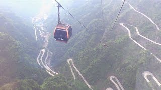 preview picture of video 'Tianmen Mountain Cableway in Zhangjiajie China 天門山'