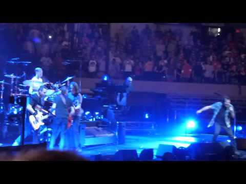 Pearl Jam - "Alive" - Worcester, MA - 10/15/2013