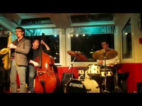 Osian Roberts Trio - Night In Tunisia