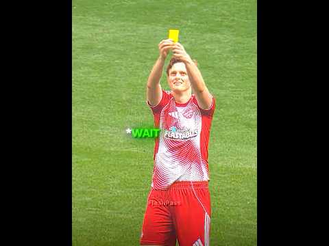 Referee Is Really Tired Of This Guy..😂