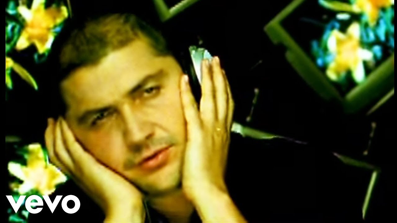 Amor del Bueno Lyrics English Translation