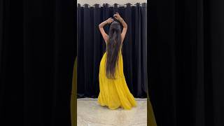 Download lagu Dheere Dheere Khich Raha Hain | Nikita Surolia #bollywood #love #dance  #viralvideo #shorts #trend mp3