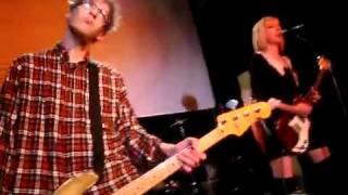 The Muffs "Another day" live @Bitte (Mi) 02-10-2010