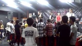 Download lagu sekumpulan orang gila - grenade mp3 Download lagu sekumpulan orang gila - grenade mp3