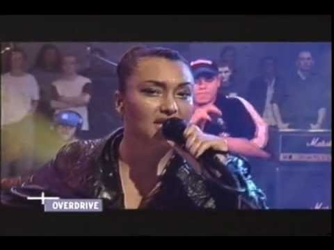 Bran Van 3000 - Afrodiziak (Live at Overdrive show) '1998