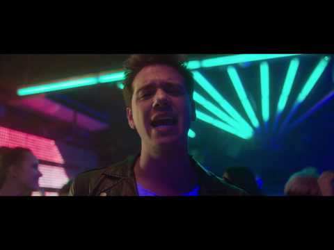 Axel Muñiz, Sweet California