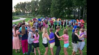 JAUNŲJŲ TURISTŲ STOVYKLOSE - LINKSMA!