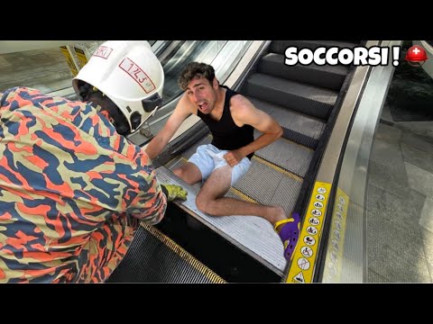 ANTO GET STUCK IN THE ESCALATORS? 😱😰