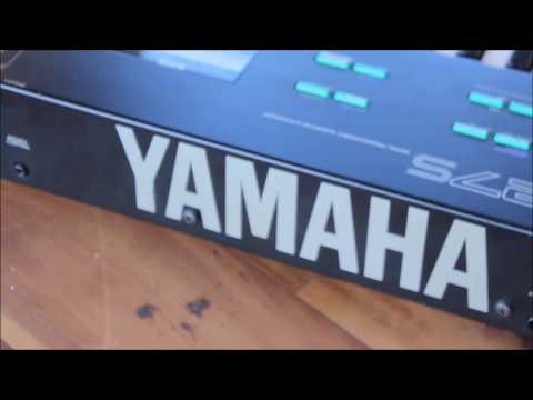 Yamaha DX27S FM Synthesizer with Speakers, original manuals and cassette included. image 18