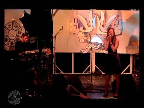 Katharina Aigner - Picking Roses // The Singer Songwriter Circus 'Circle of Madness'