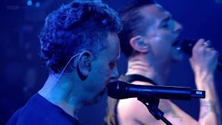 DEPECHE MODE : Walking in my shoes (live Glasgow 2017) HD