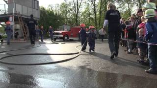 preview picture of video 'Kinderfeuerwehr - Vorführung am Tag der offenen Tür 2013 Feuerwehr Kornwestheim'