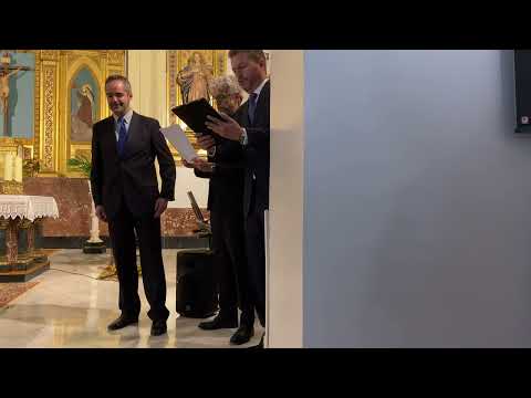 AGNUS DEI. DEDICADO A PEDRO LAVIRGEN ( 1930- 2023 )