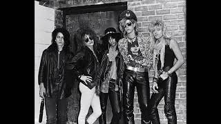 Download lagu Guns N' Roses - Anything Goes (August 1985 / Remastered) mp3 Download lagu Guns N' Roses - Anything Goes (August 1985 / Remastered) mp3