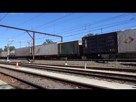 LDP009 and LDP006 crawl by with Aurizon 3BM7 - 23/3/16