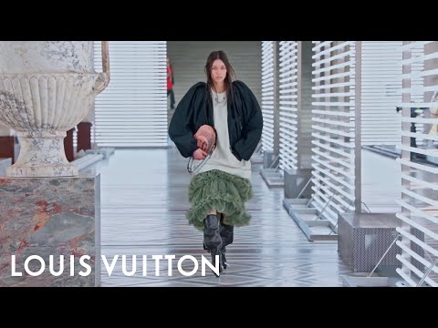 Women’s Fall-Winter 2021 Show | LOUIS VUITTON thumnail