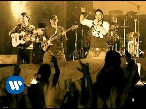 Videoclip de Cuestión de Prioridades — Melendi