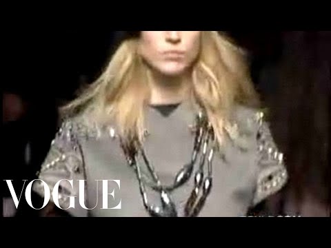 Fashion Show - Louis Vuitton: Fall 2006 Ready-to-Wear