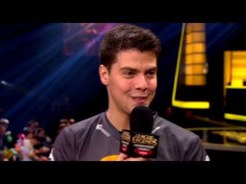 xPeke flirting with Sjokz