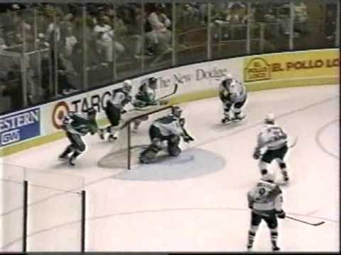 Paul Kariya Scores in a Wild Wing Jersey