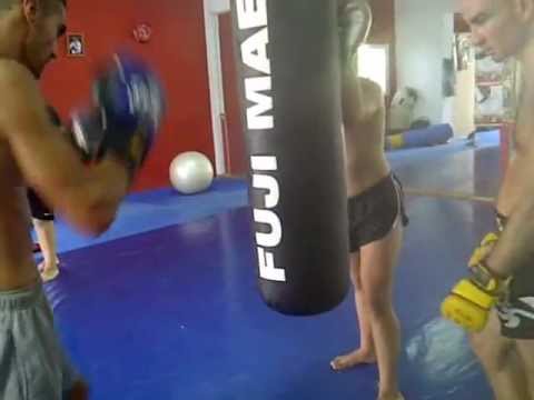 Phil Townley Muay Thai Valuable lesson on throwing the lead teep (front kick)